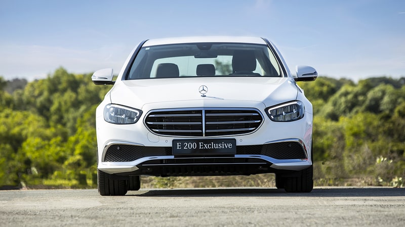 Giá xe Mercedes E200 khá cao từ 2,540 tỷ