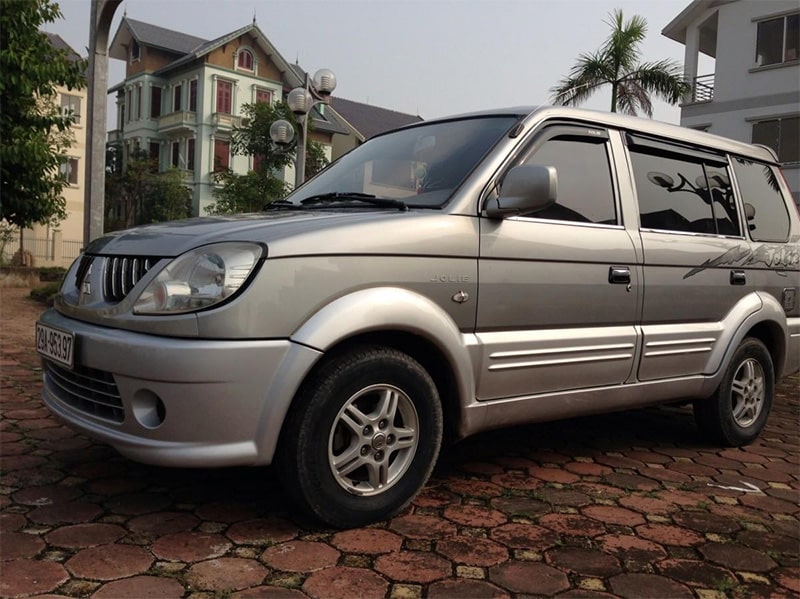 Xe ô tô Mitsubishi Jolie MT bản 2005