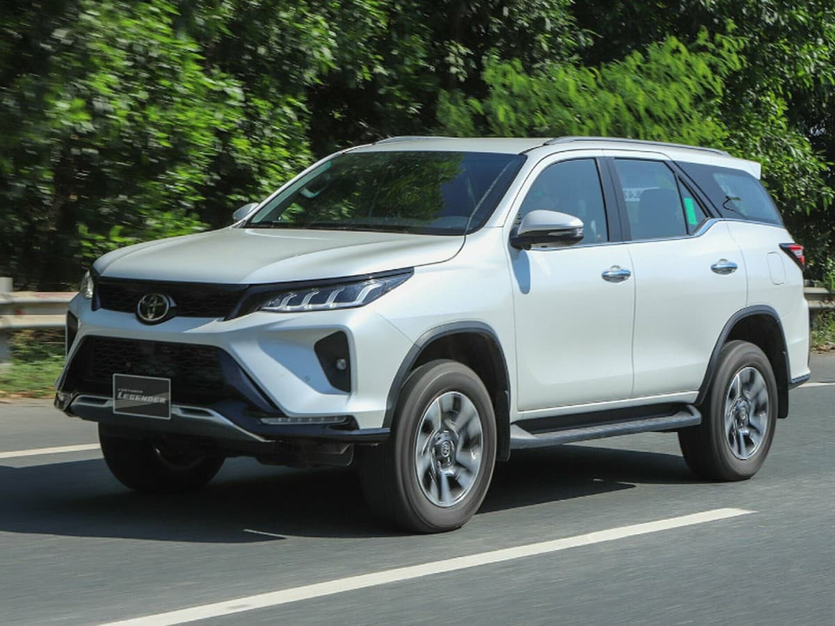 Xe Toyota Fortuner