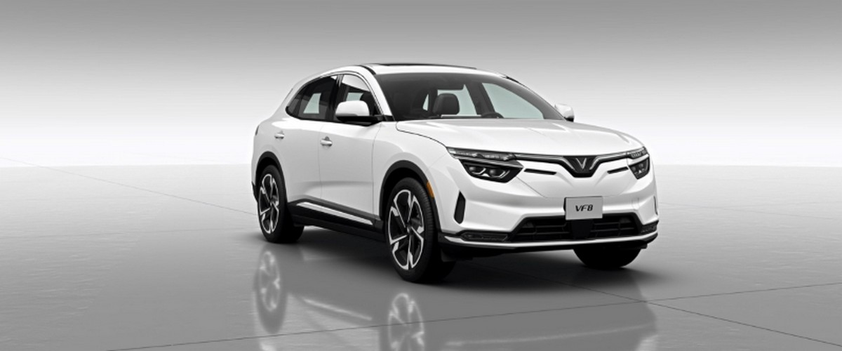 Xe VinFast VF 8 ngoại thất trắng 