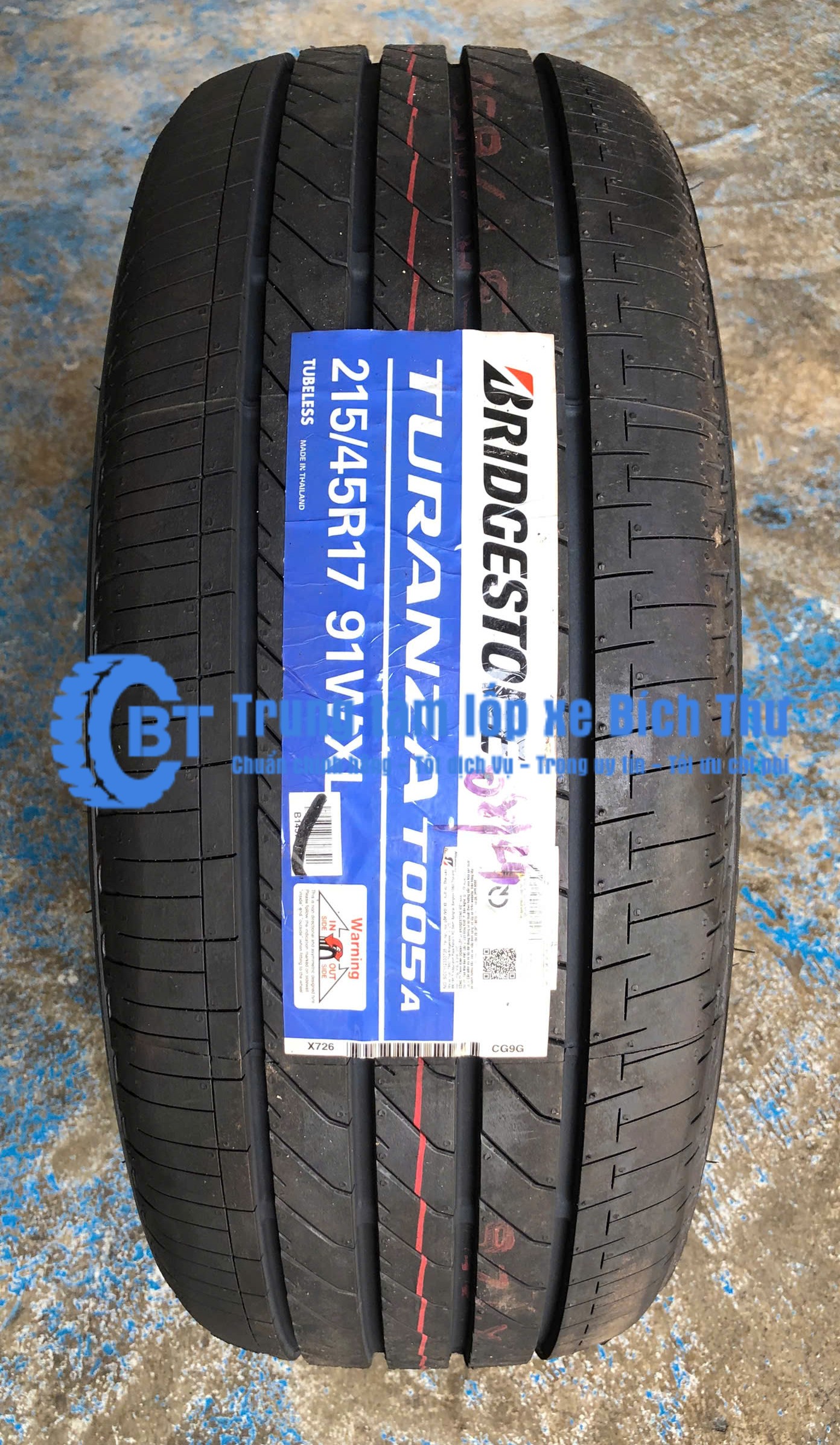 Hình ảnh xe Lốp Bridgestone 215/45R17 T005 ( Lốp dành cho xe Kia Cerato, K3; Huyndai I30, Toyota Corol