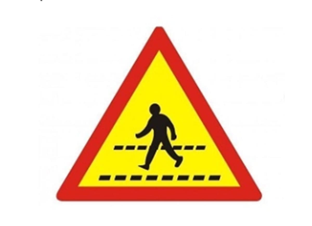 Biển báo W.224 “Đường người đi bộ cắt ngang”