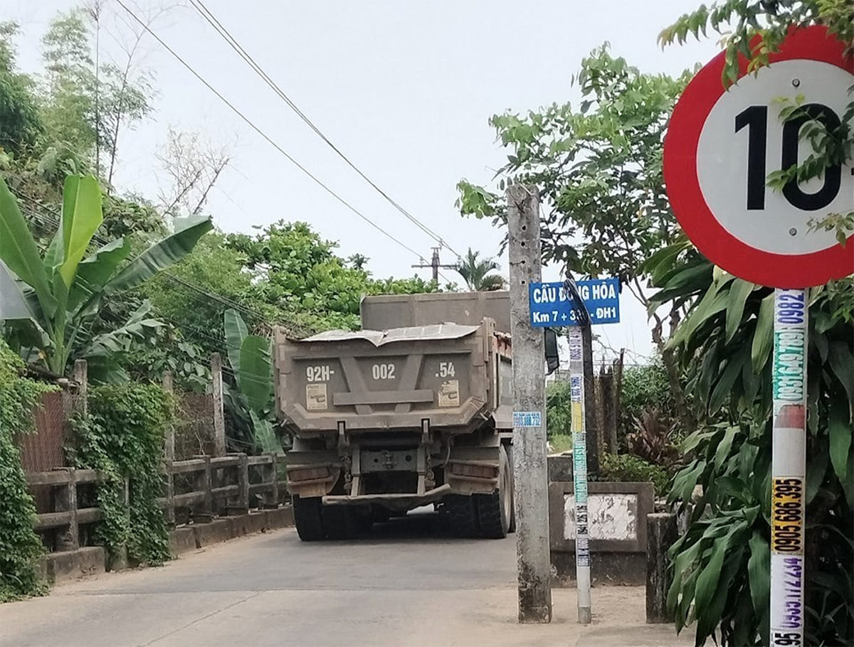 Biển cấm tổng trọng tải 10 tấn