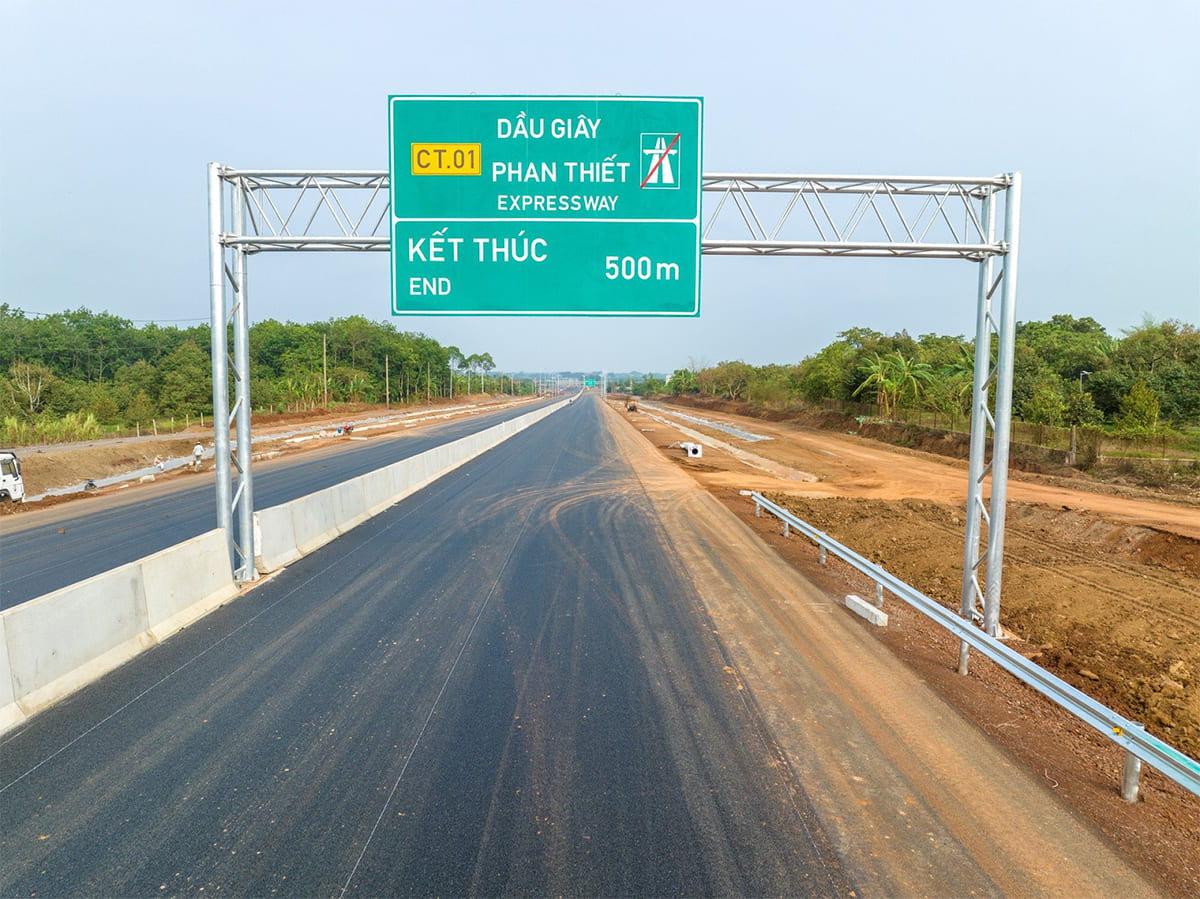 Cao tốc Phan Thiết Dầu Giây bao nhiêu km?