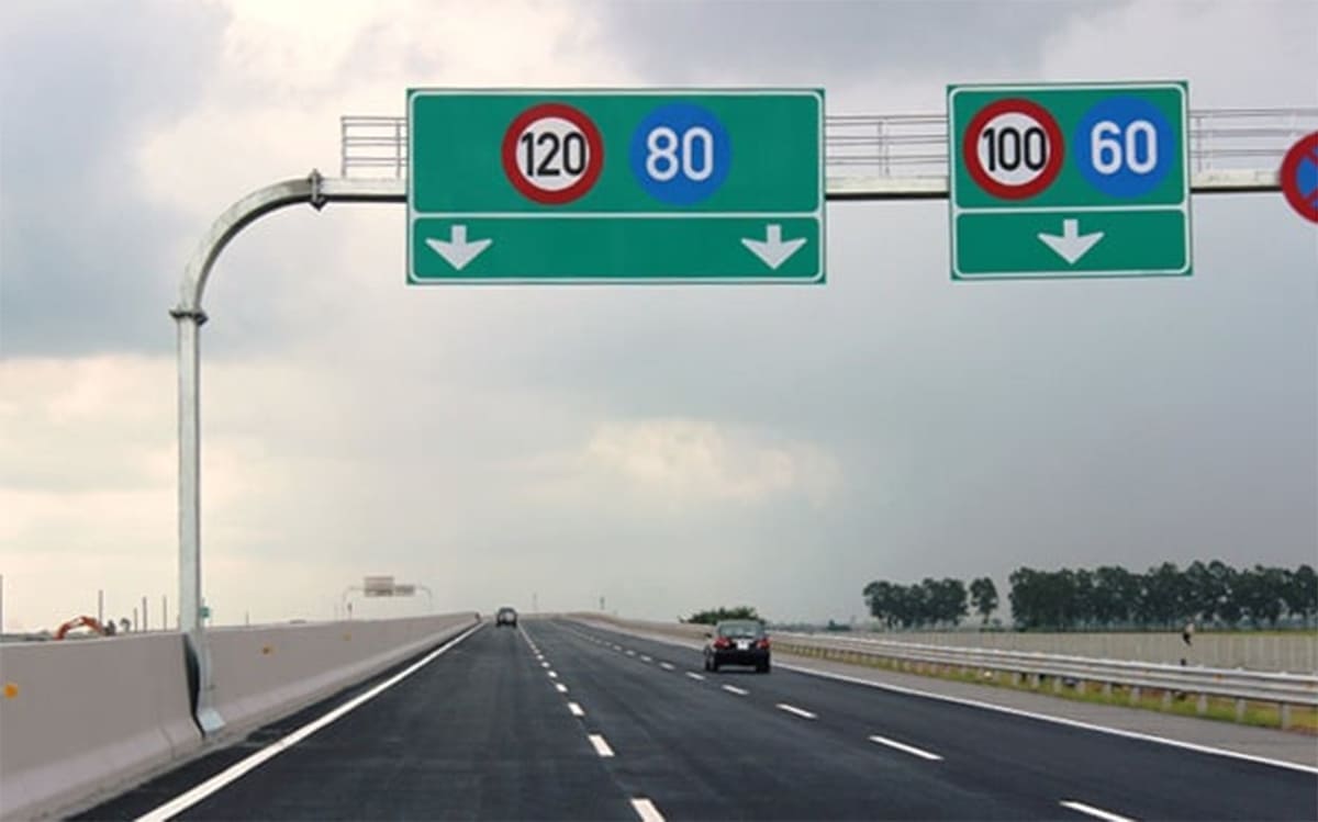 Đi chậm hơn tốc độ tối thiểu cho phép phạt bao nhiêu tiền?