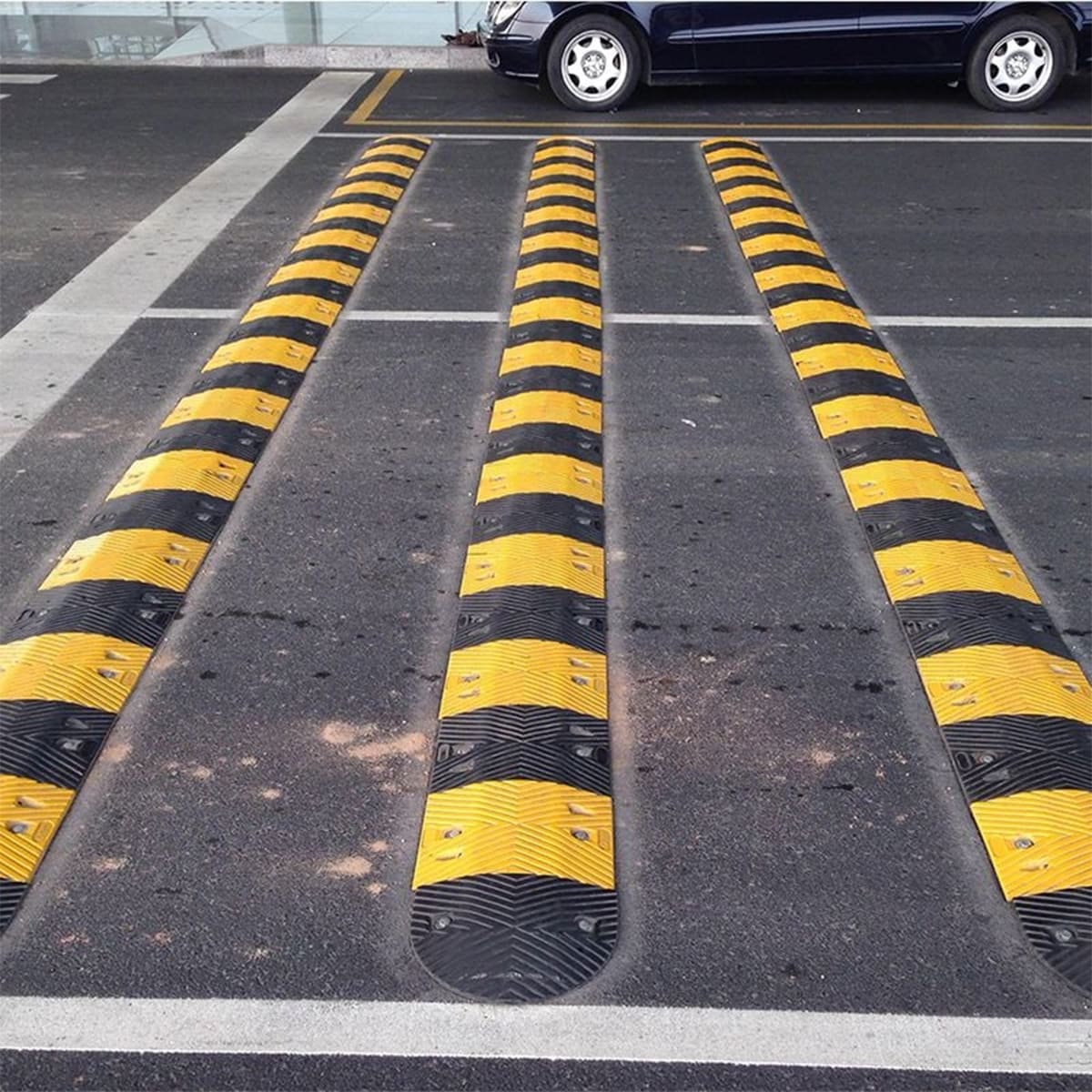 Gờ giảm tốc được bố trí như nào mới đúng luật?