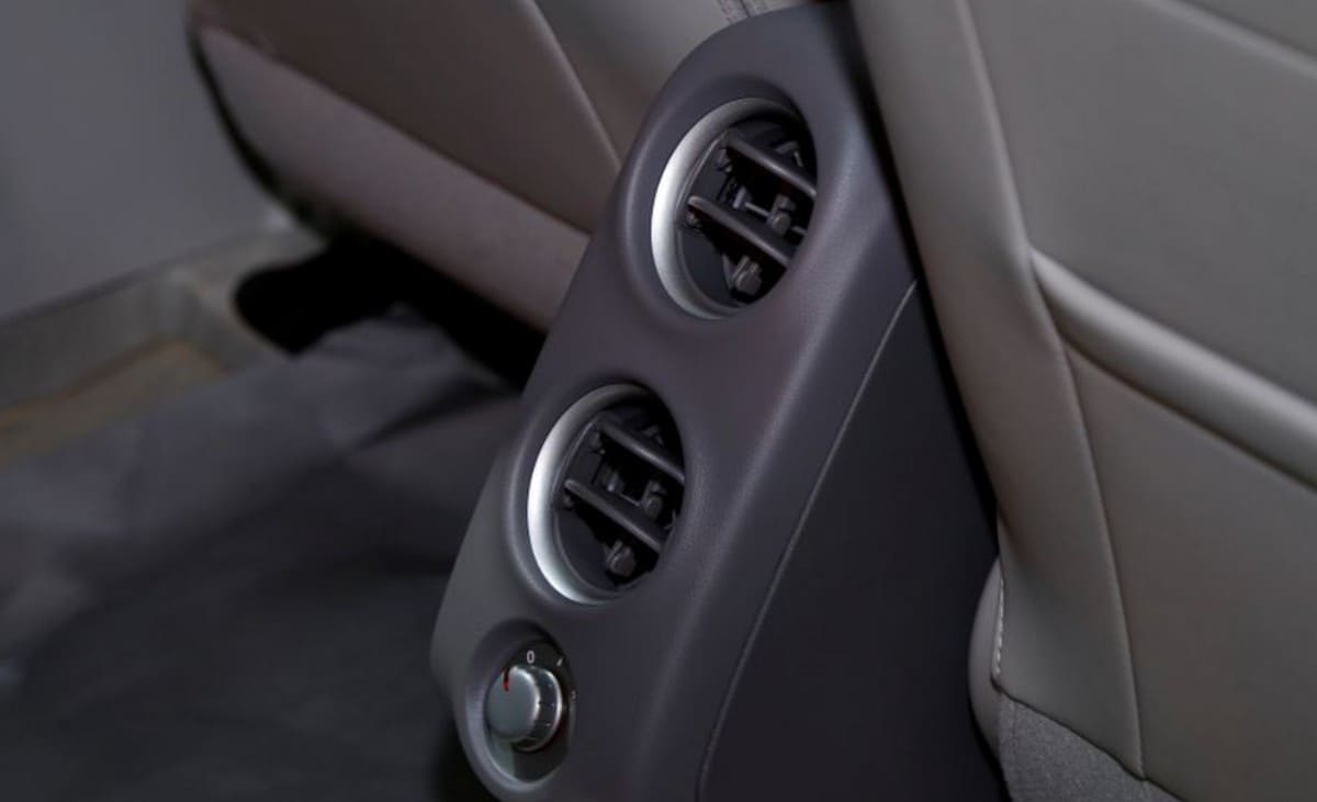 Hệ thống điều hòa của Nissan Sunny 2019 mang lại không gian mát mẻ