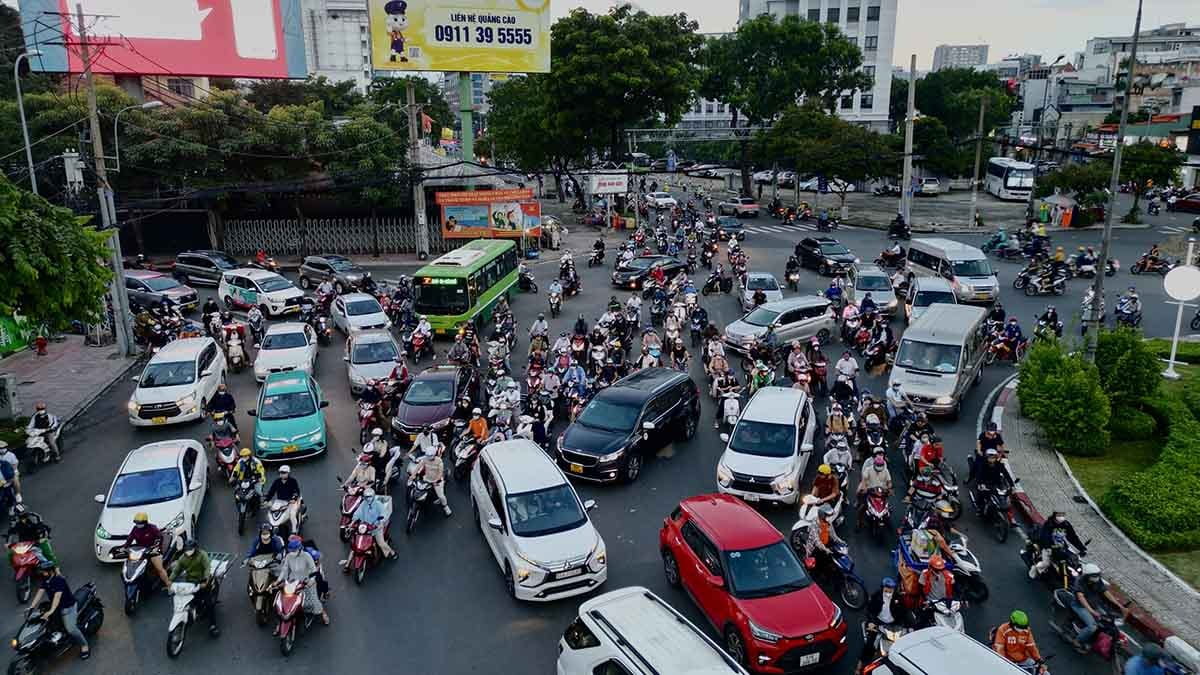 Lỗi cắt bùng binh bị phạt bao nhiêu tiền?