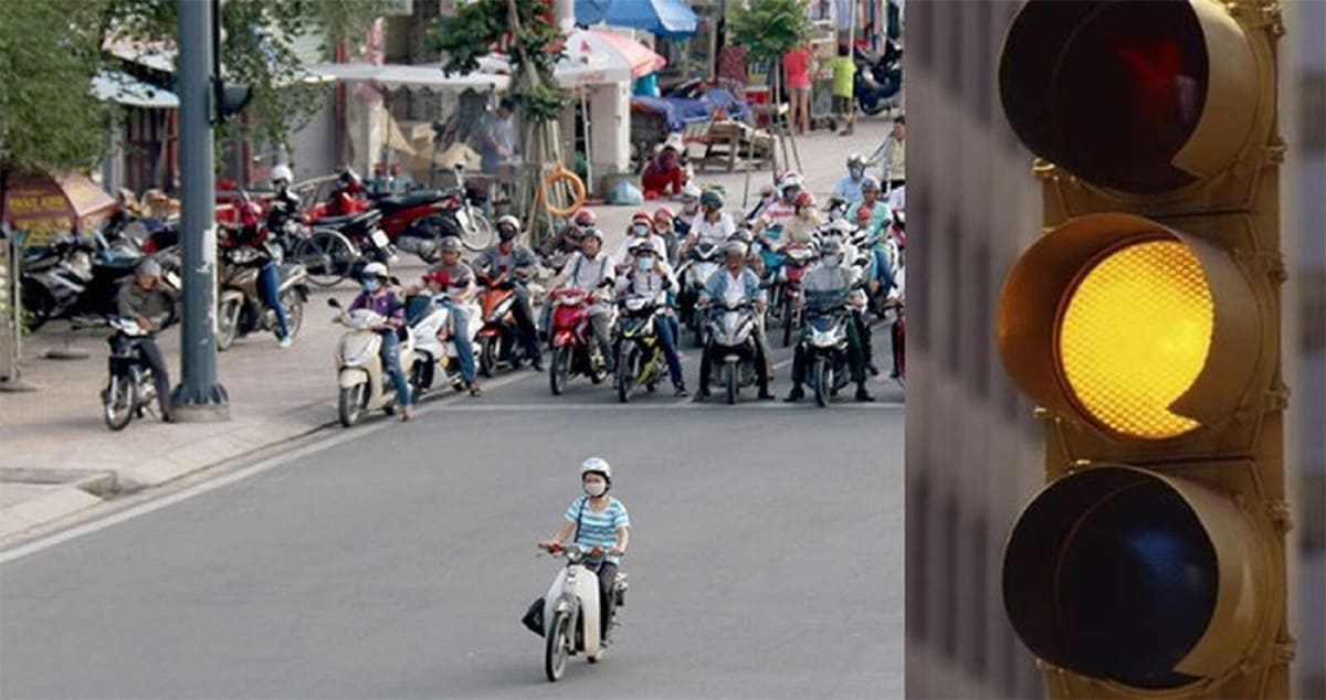 Lỗi vượt đèn vàng