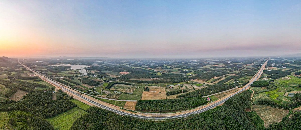 Một số lưu ý khi di chuyển trên cao tốc Bùng Vạn Ninh