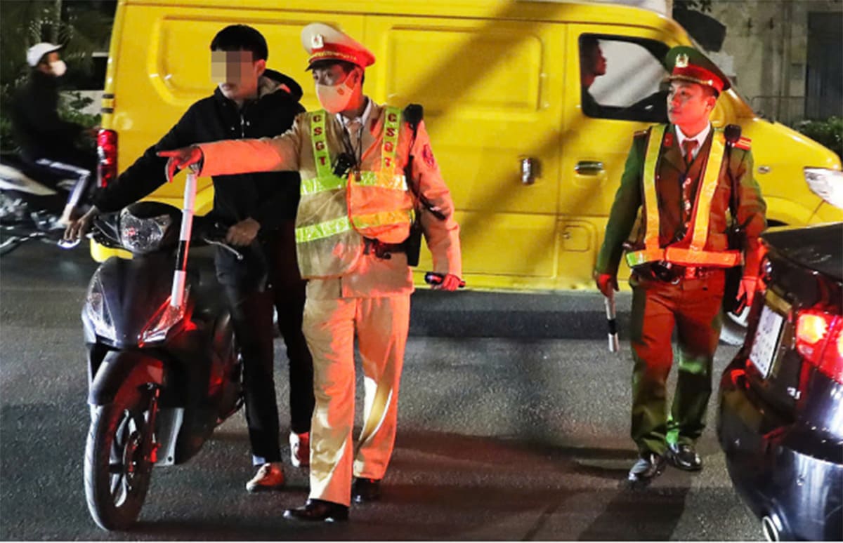 Mức xử phạt vi phạm giao thông theo quy định mới nhất 2025