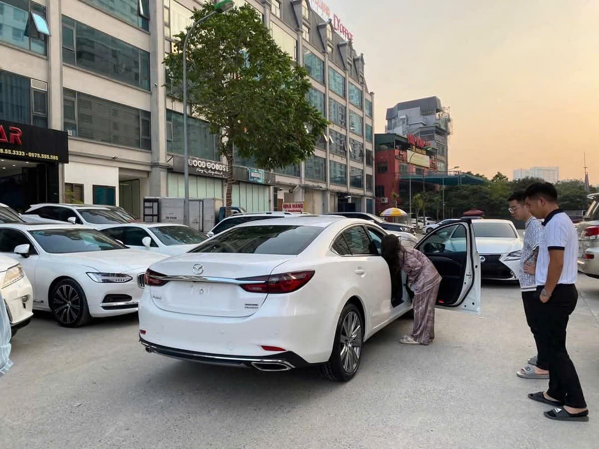 Những hệ lụy khi mua xe ngân
