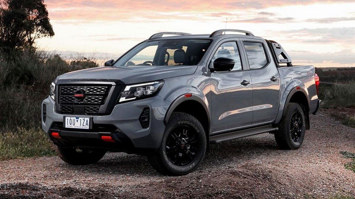 Nissan Navara 2022 sở hữu kích thước đậm chất bán tải