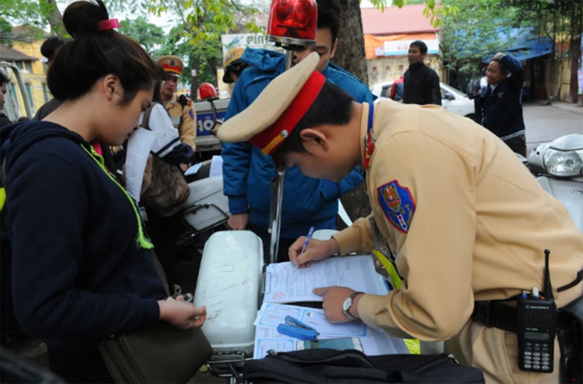 Vi phạm an toàn giao thông bị phạt thế nào?