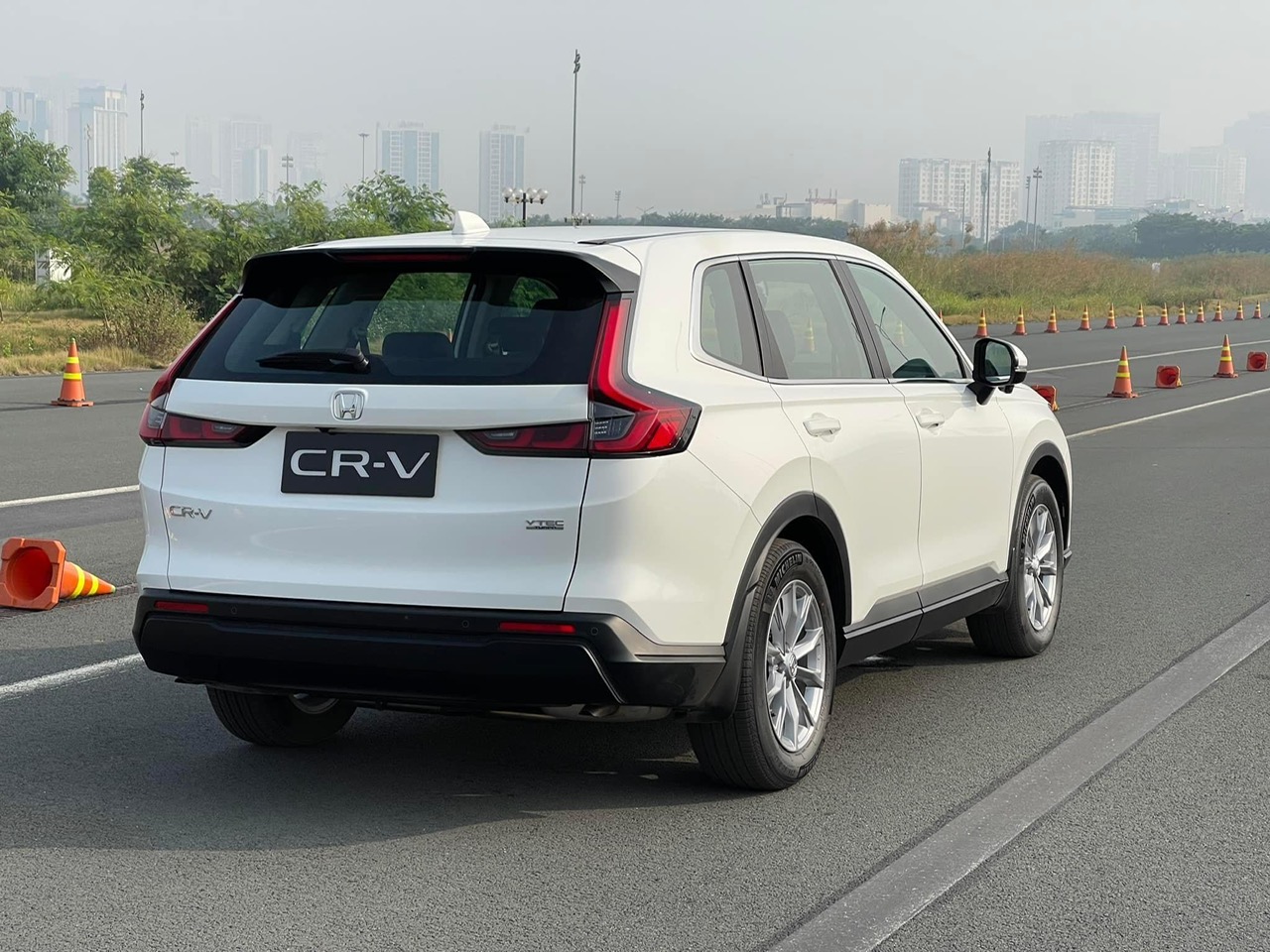 Hình ảnh xe HONDA CR-V L AWD 2025
