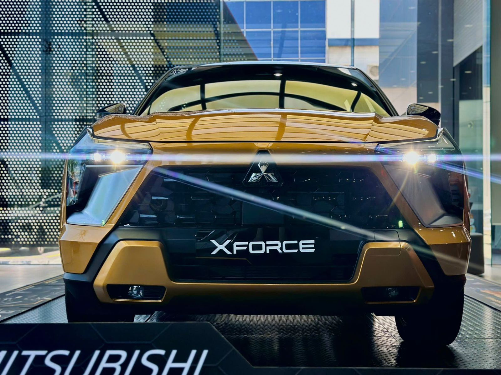 Hình ảnh xe MITSUBISHI XFORCE ULTIMATE- 2025