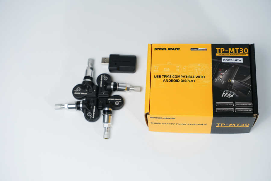 Hình ảnh xe Cảm biến áp suất lốp thông minh tích hợp màn hình android STEELMATE TP-MT 30