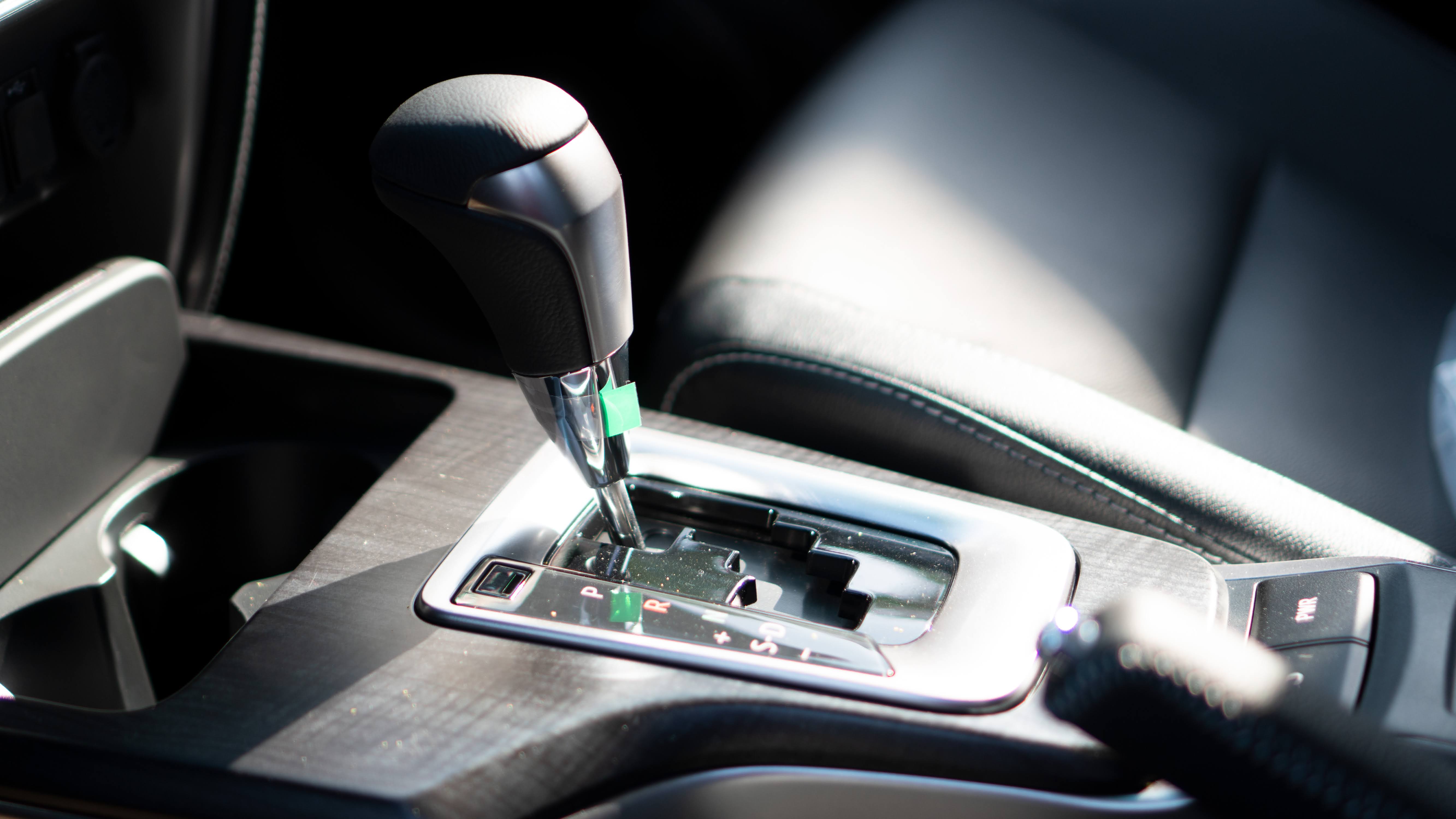 Hình ảnh xe TOYOTA FORTUNER 2.4AT 4X2 2025