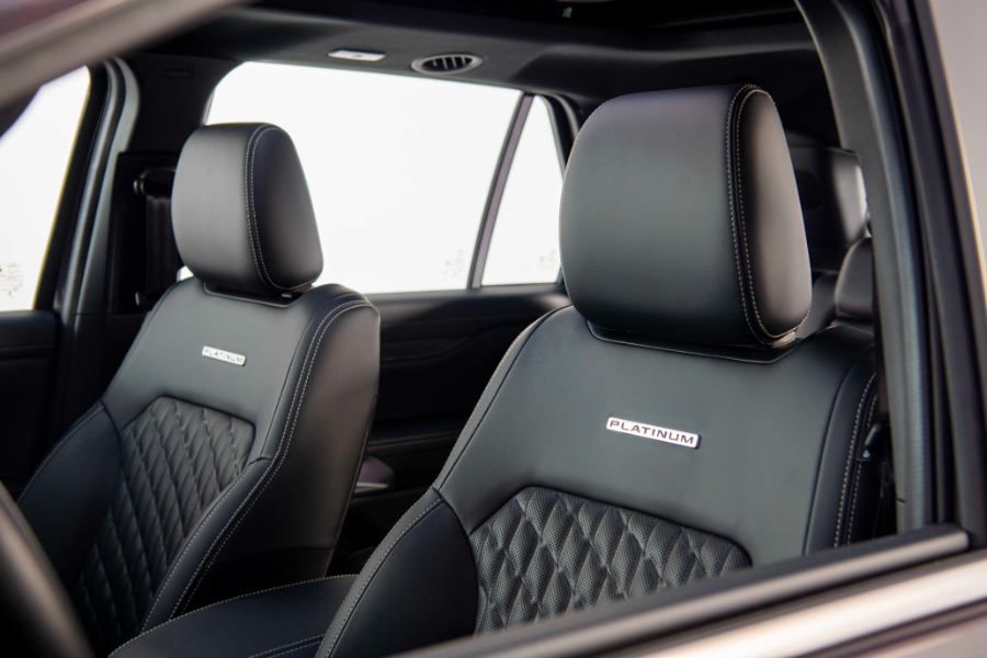 Hình ảnh xe FORD EVEREST PLATINUM 2025