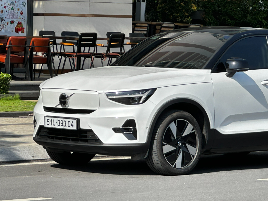 Hình ảnh xe VOLVO EC40 2025 ( USED CAR)