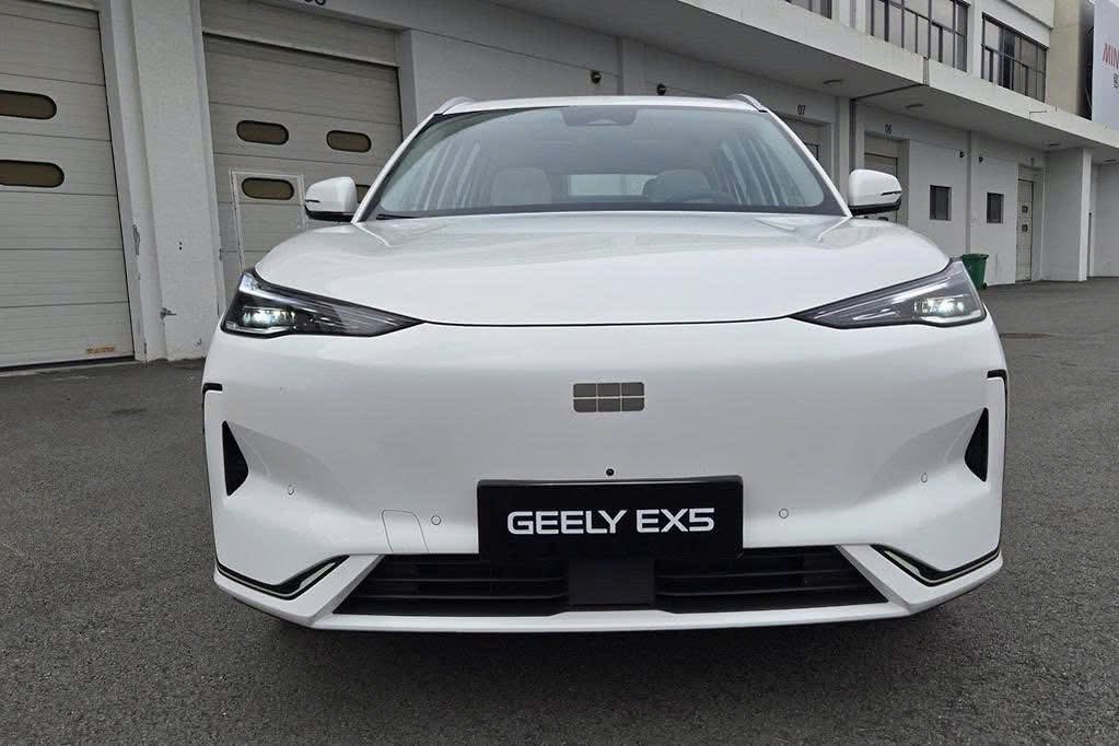 Hình ảnh xe GEELY EX5 XE ĐIỆN NĂM 2025