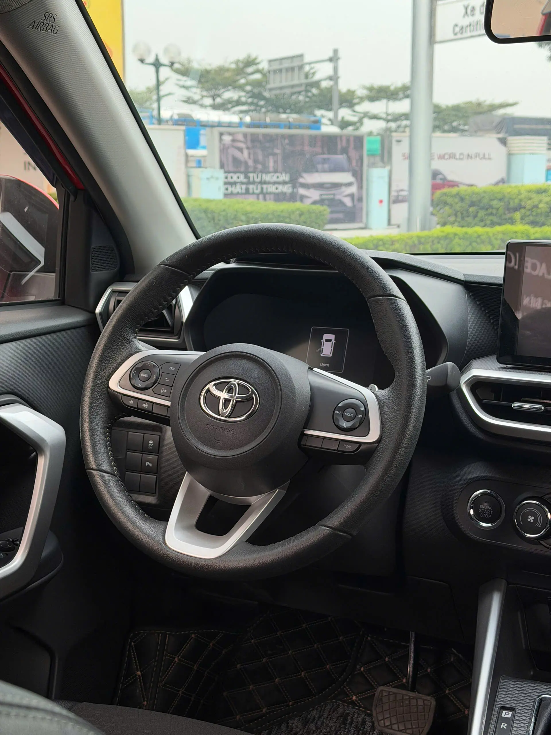 Hình ảnh xe TOYOTA RAIZE 2023 - 8.000KM