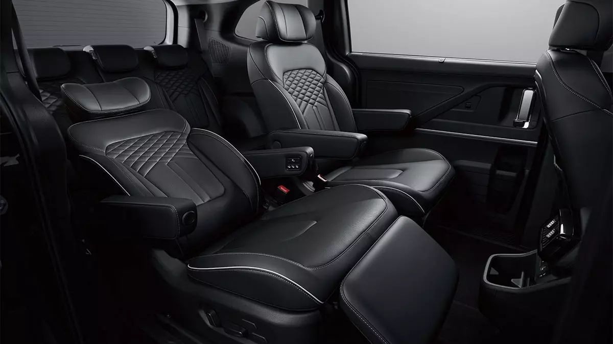 Hình ảnh xe HYUNDAI CUSTIN 1.5T 2025 TRẮNG