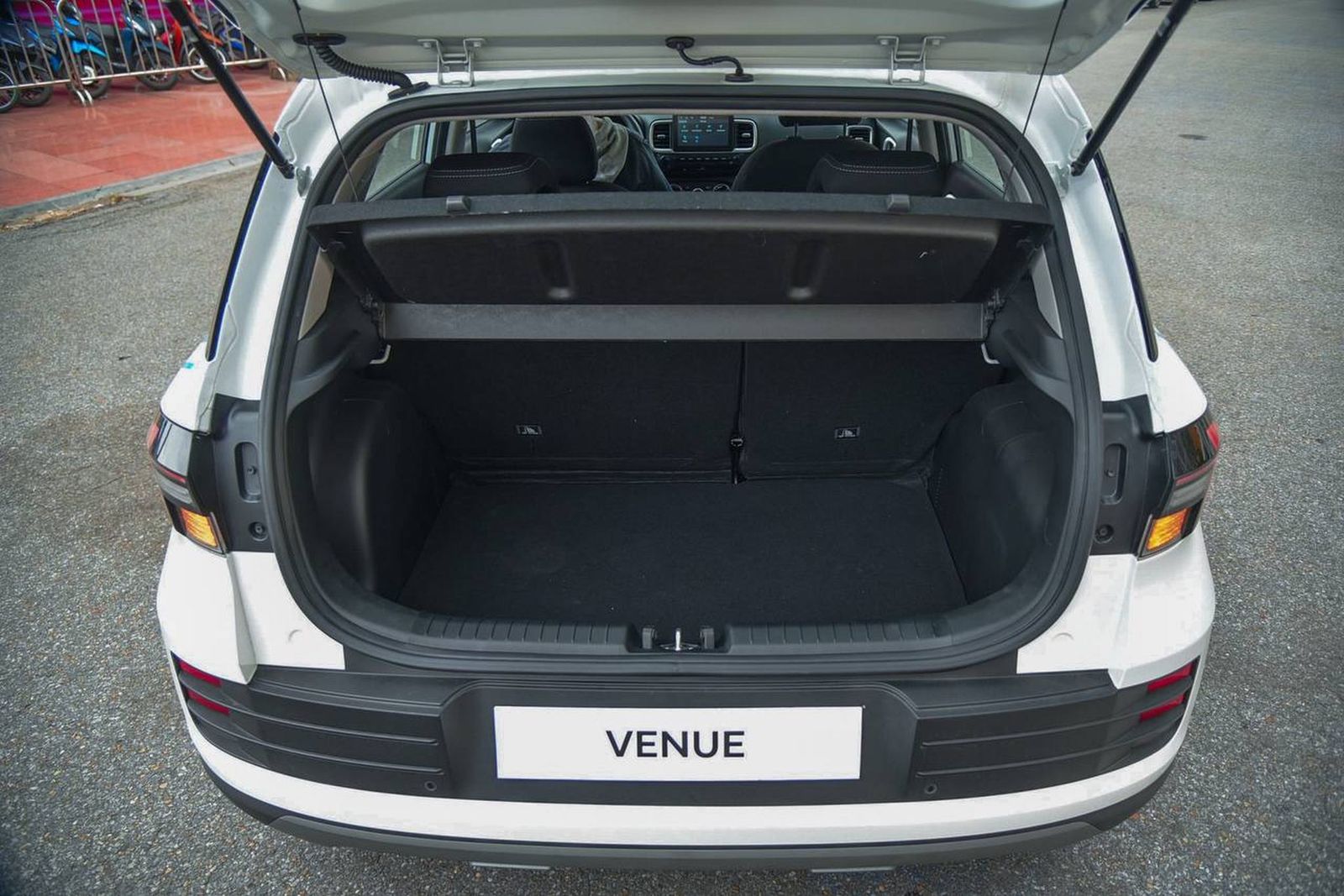Hình ảnh xe HYUNDAI VENUE 1.0T 2025 TRẮNG