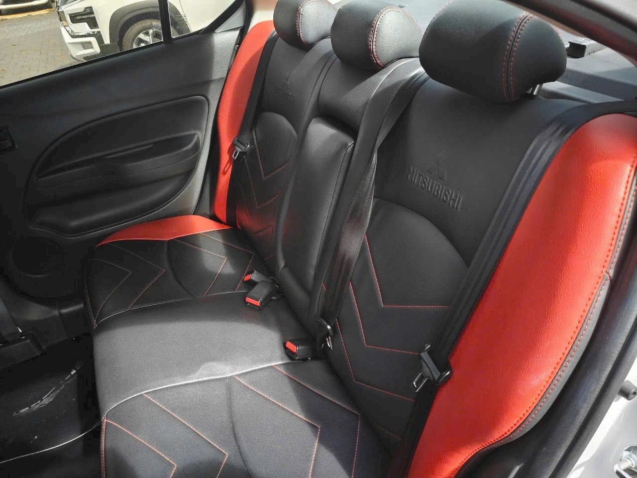 Hình ảnh xe MITSUBISHI ATTRAGE MT 2022