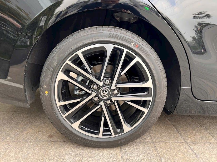 Hình ảnh xe TOYOTA CAMRY 2.0Q 2025