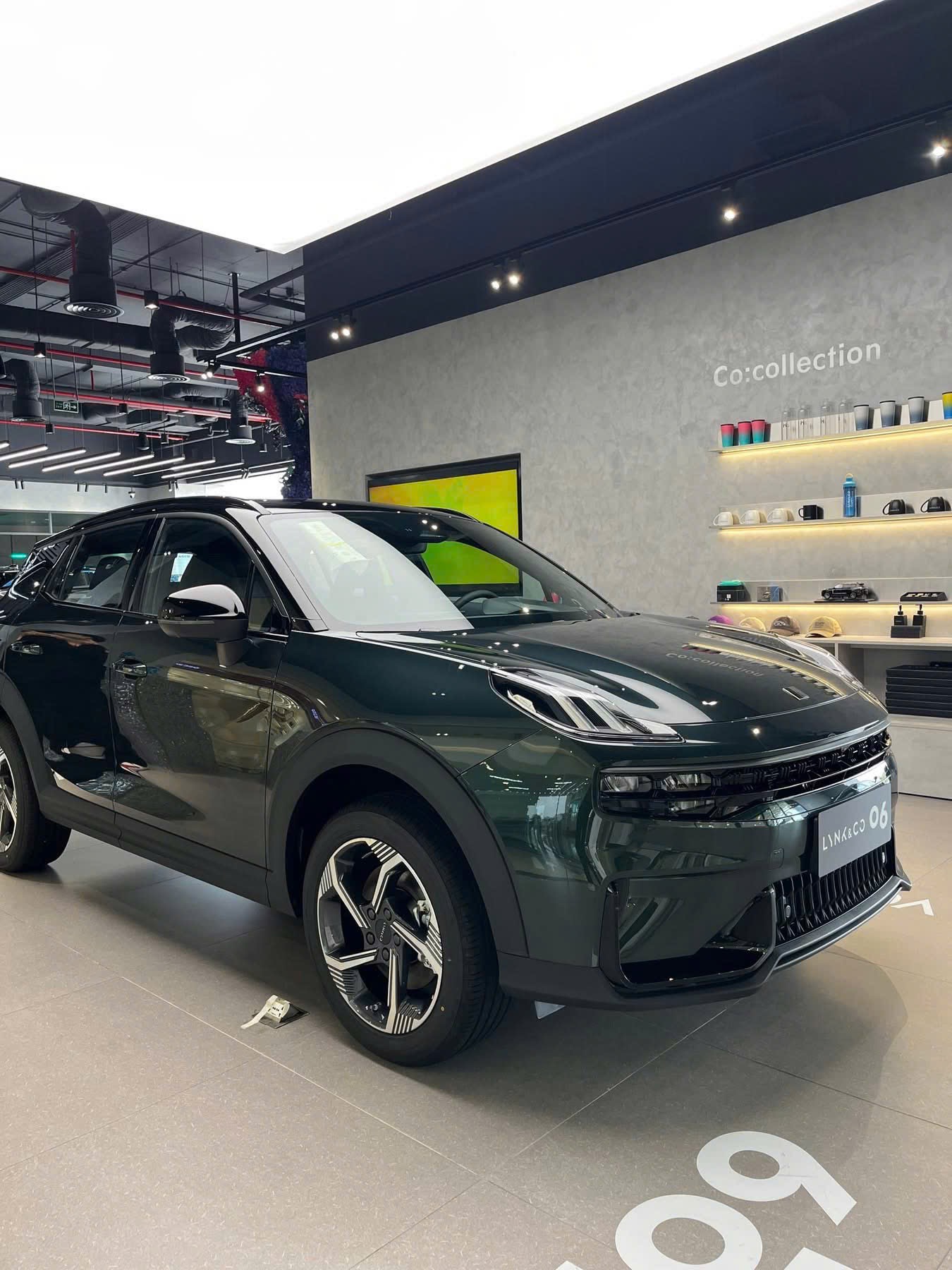 Hình ảnh xe Lynk & Co 06 Green Sonic