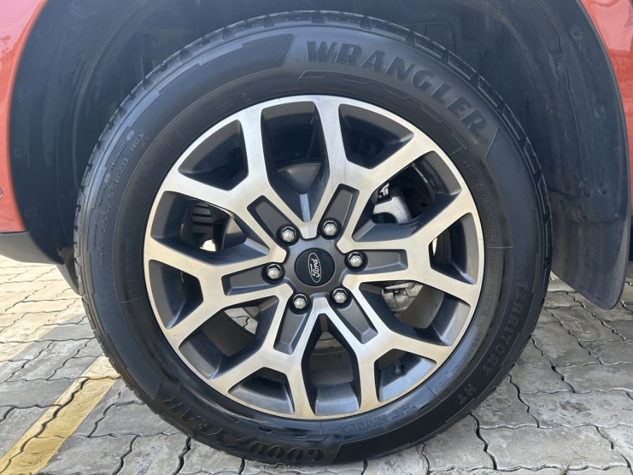 Hình ảnh xe FORD EVEREST TITANIUM 4x4 2024 - 80.000KM