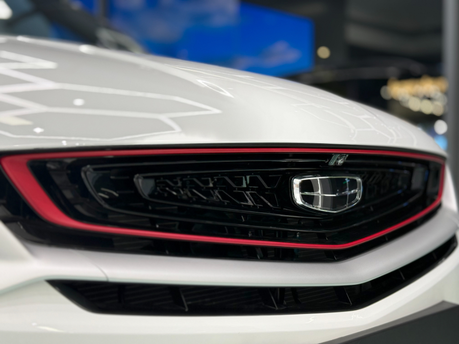 Hình ảnh xe GEELY COOLRAY PREMIUM 2025 - MÀU TRẮNG NĂNG LƯỢNG