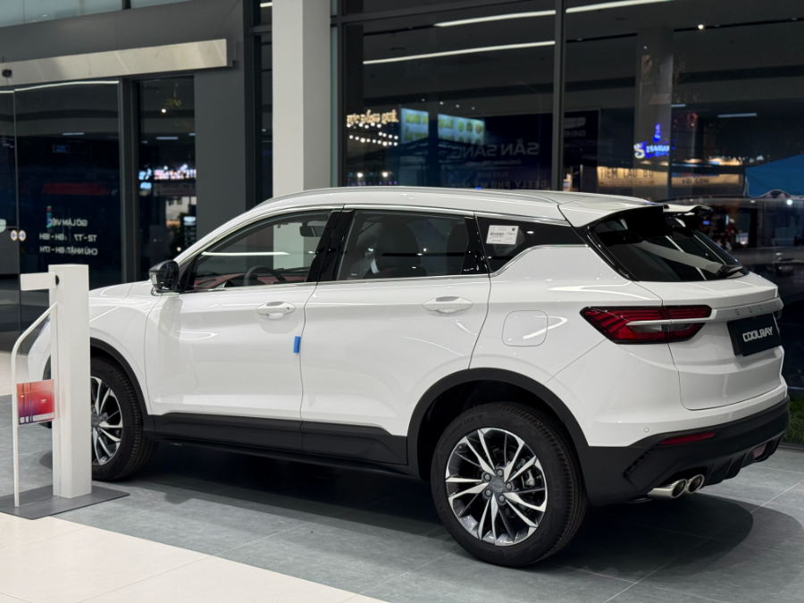 Hình ảnh xe GEELY COOLRAY PREMIUM 2025 - MÀU TRẮNG NĂNG LƯỢNG