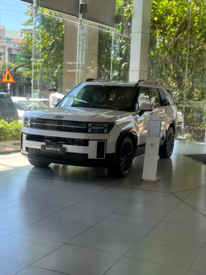 Hình ảnh xe HYUNDAI SANTAFE CALI TURBO - Trắng- 2025