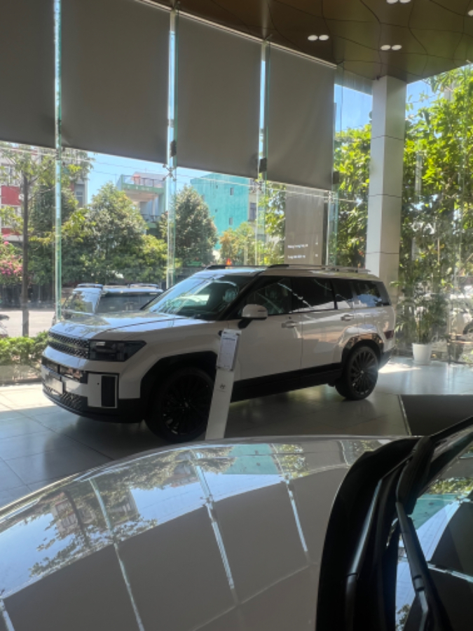 Hình ảnh xe HYUNDAI SANTAFE CALI TURBO - Trắng- 2025