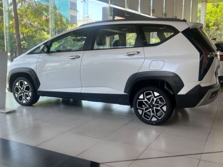 Hình ảnh xe HYUNDAI STARGAZER CAO CẤP 2025 - trắng