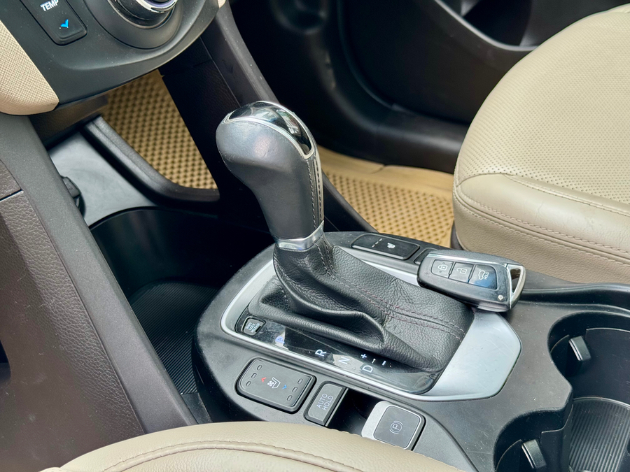 Hình ảnh xe HYUNDAI SANTA FE CRDI 4WD 2016 - 90.000KM