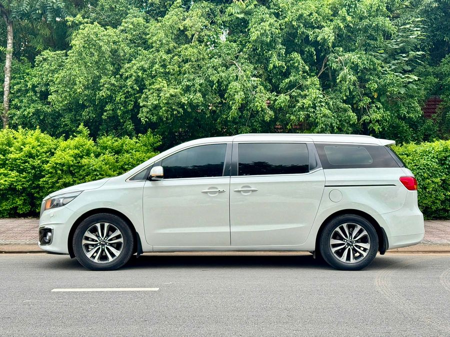 Hình ảnh xe Kia sedona 2.2D ATH Sx 2017 Bản Full