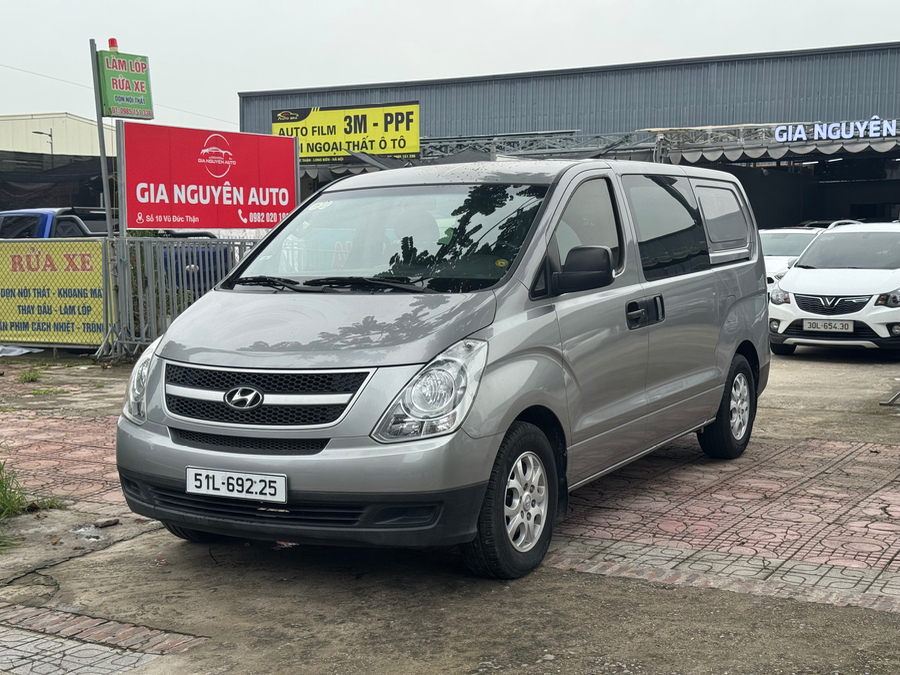 Hình ảnh xe HYUNDAI STARGAZER 2.5MT 2011 - 130.000KM