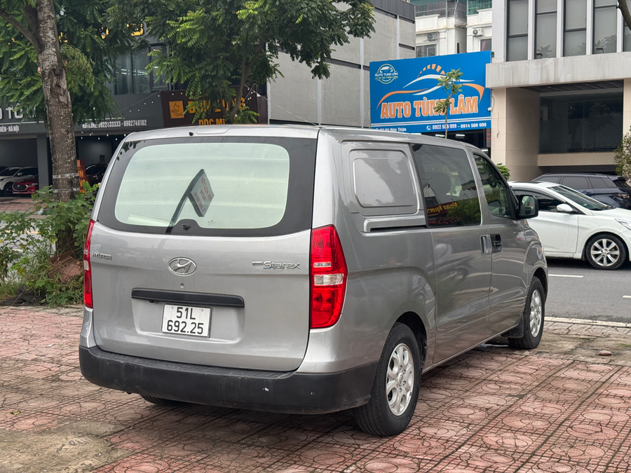 Hình ảnh xe HYUNDAI STARGAZER 2.5MT 2011 - 130.000KM