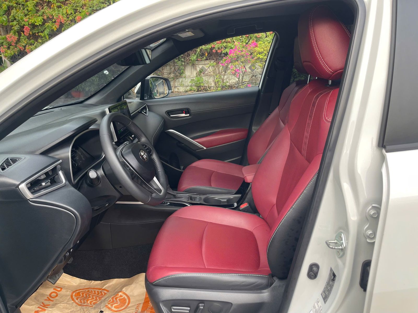 Hình ảnh xe TOYOTA COROLLA CROSS 2024 - 30.500KM