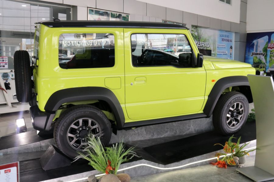 Hình ảnh xe SUZUKI JIMNY 2024 VÀNG NÓC ĐEN - CHUYÊN OFFROAD - 2 CẦU