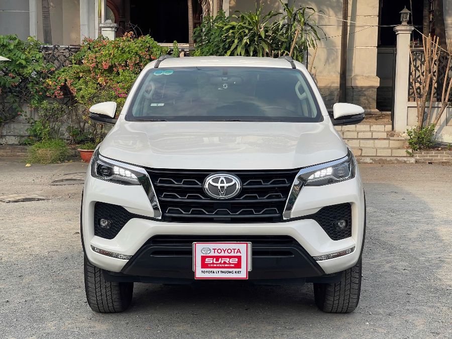 Hình ảnh xe TOYOTA FORTUNER 2021 - 62.000KM