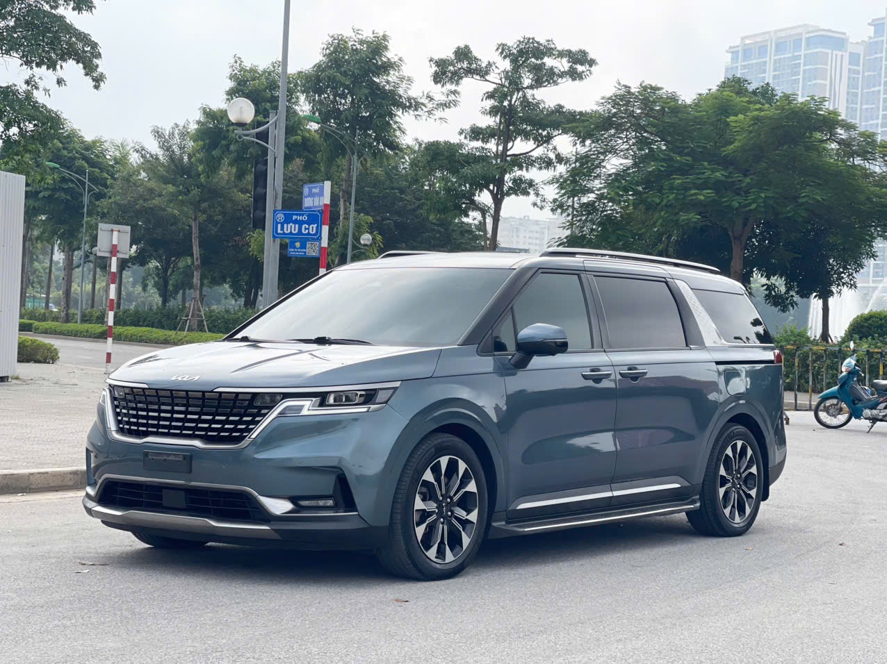 Hình ảnh xe KIA CARNIVAL SIGNATURE 2022 - 75KM