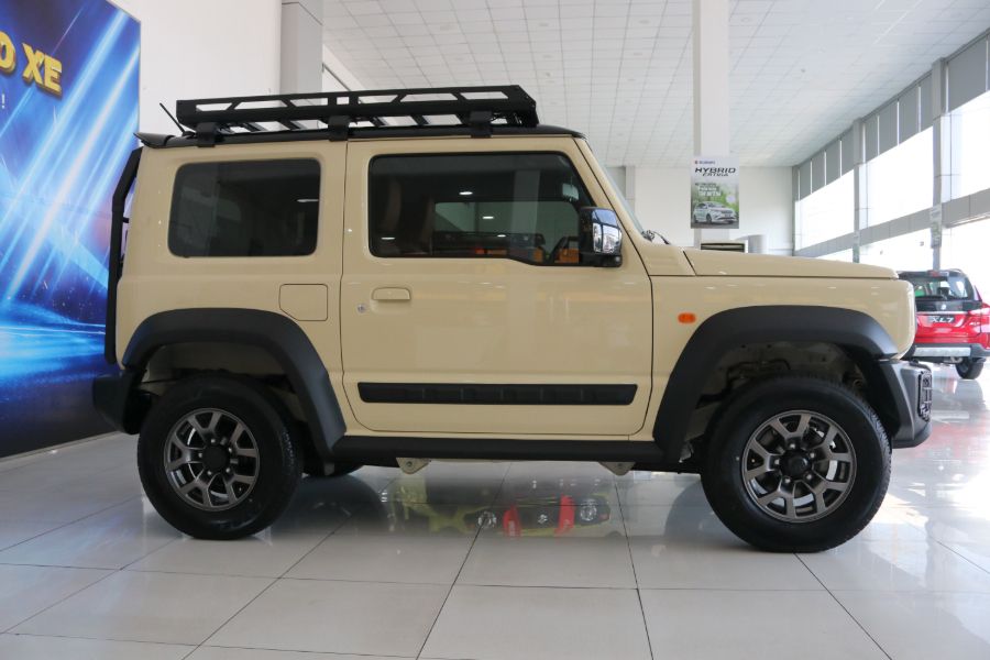 Hình ảnh xe SUZUKI JIMNY CHUYÊN OFFROAD - 2024 - MÀU TRẮNG NGÀ