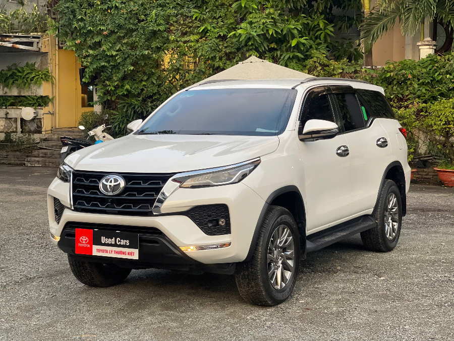 Hình ảnh xe TOYOTA FORTUNER 2024 - 3.100KM