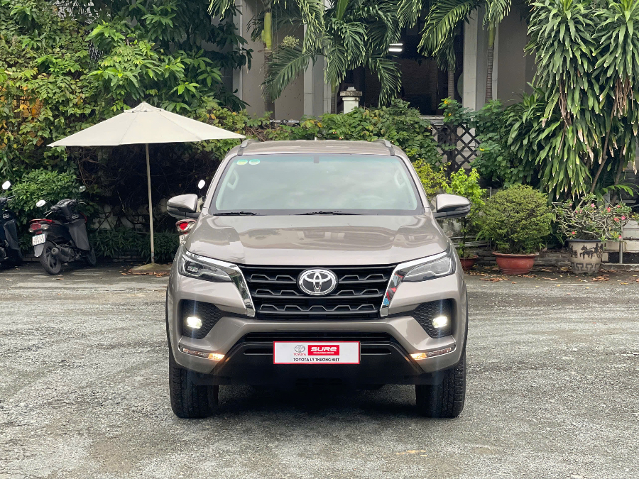 Hình ảnh xe TOYOTA FORTUNER 2020 - 31.400KM