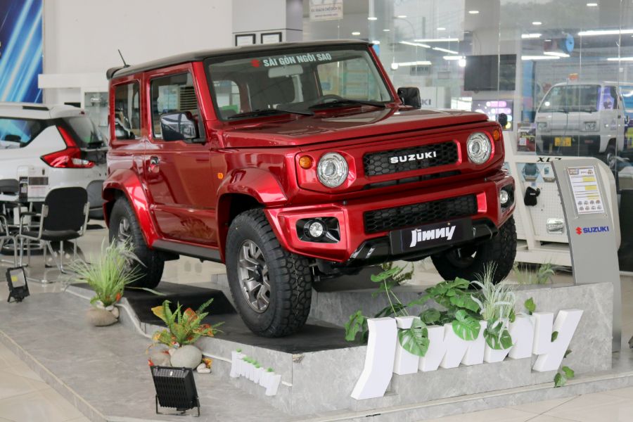 Hình ảnh xe SUZUKI JIMNY 2024 MÀU ĐỎ LIMITED, 2 CẦU, 4 CHỖ, OFFROAD