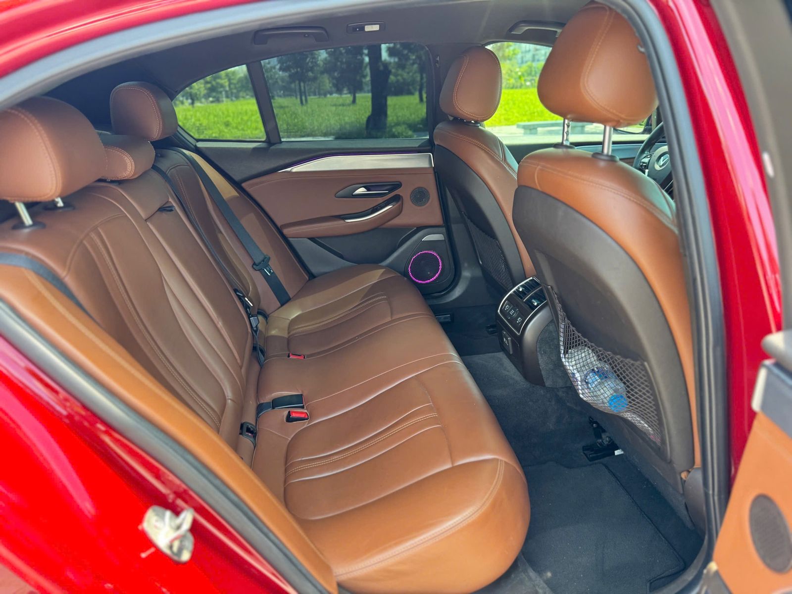 Hình ảnh xe Lux A Premium 2019 lên nhiều đồ chơi